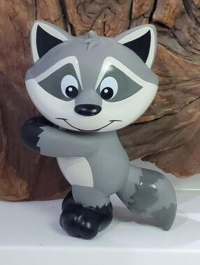 Disney Meeko Racoon Disney Park Pals Figure 2020 Squeeze Clip Pocahontas Movie
